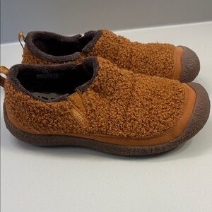 Keen Womens Shoes/Slippers in Warm Brown